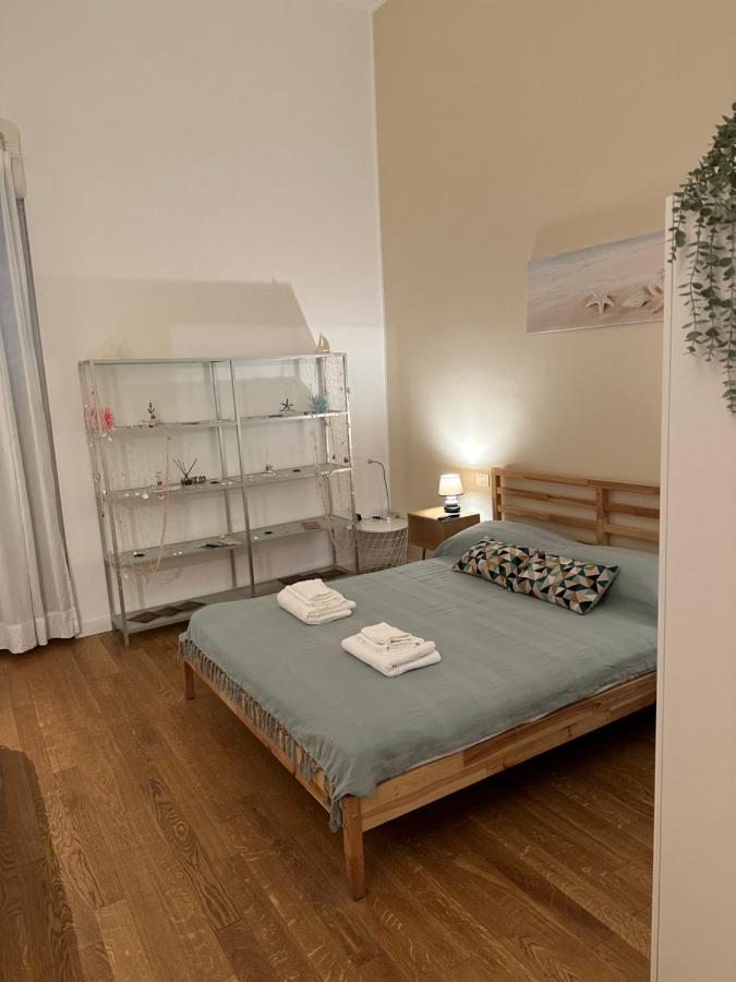 Maison In Centro Salerno Luaran gambar