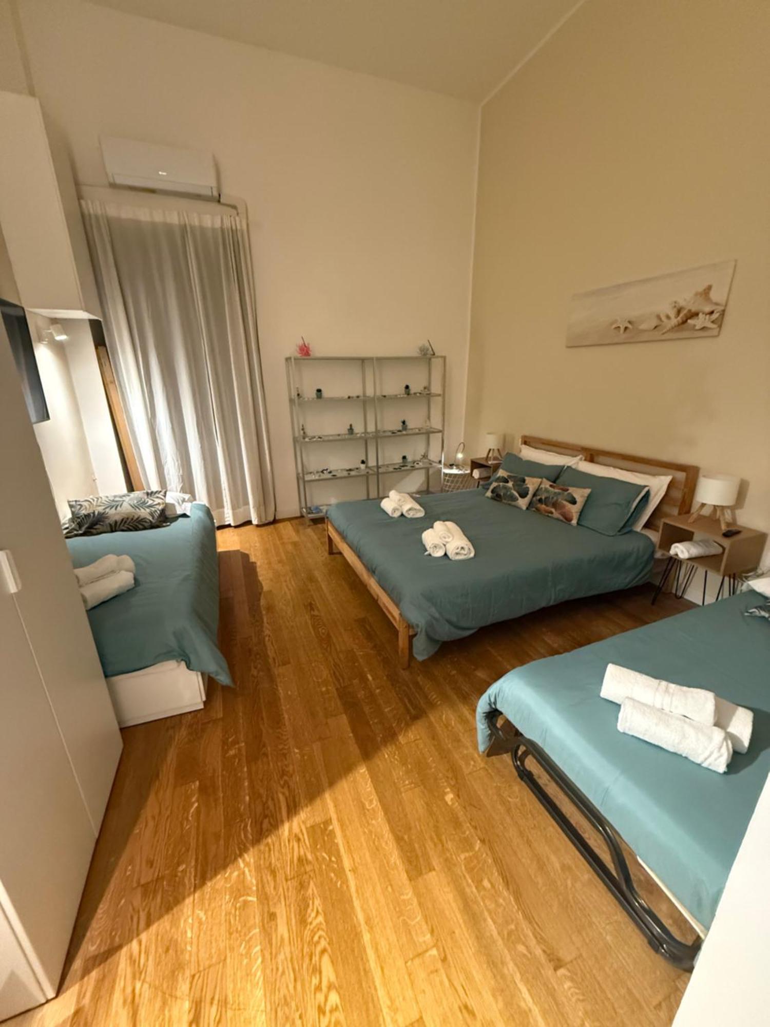 Maison In Centro Salerno Luaran gambar